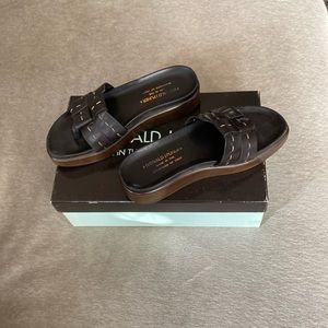 Donald Pliner chocolate brown slip on 1” platform sandals. 5.5M
